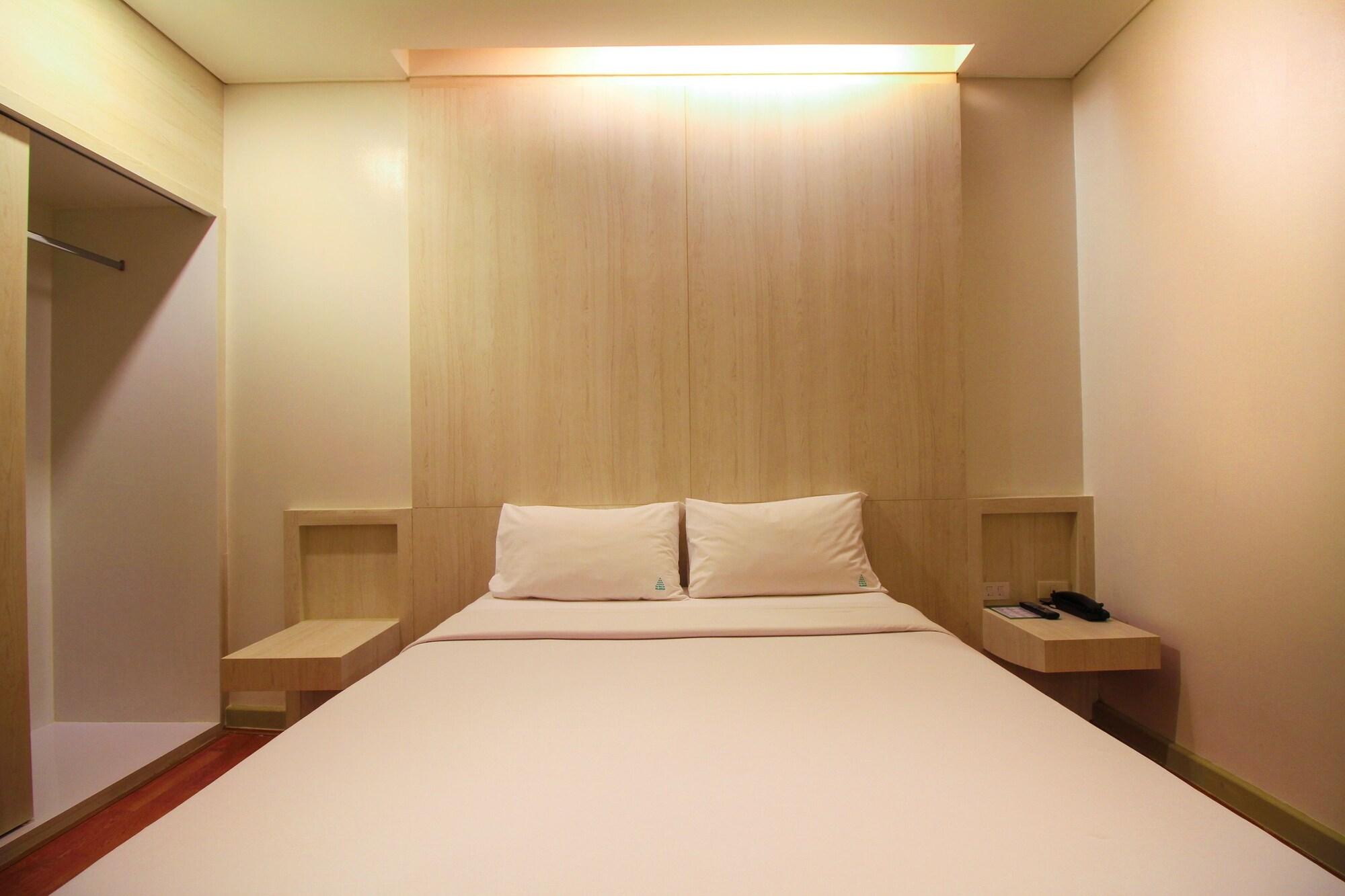 Ten Stars Hotel Bangkok Extérieur photo