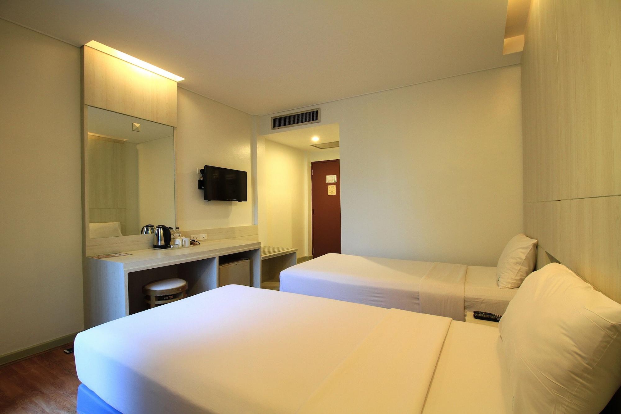 Ten Stars Hotel Bangkok Extérieur photo