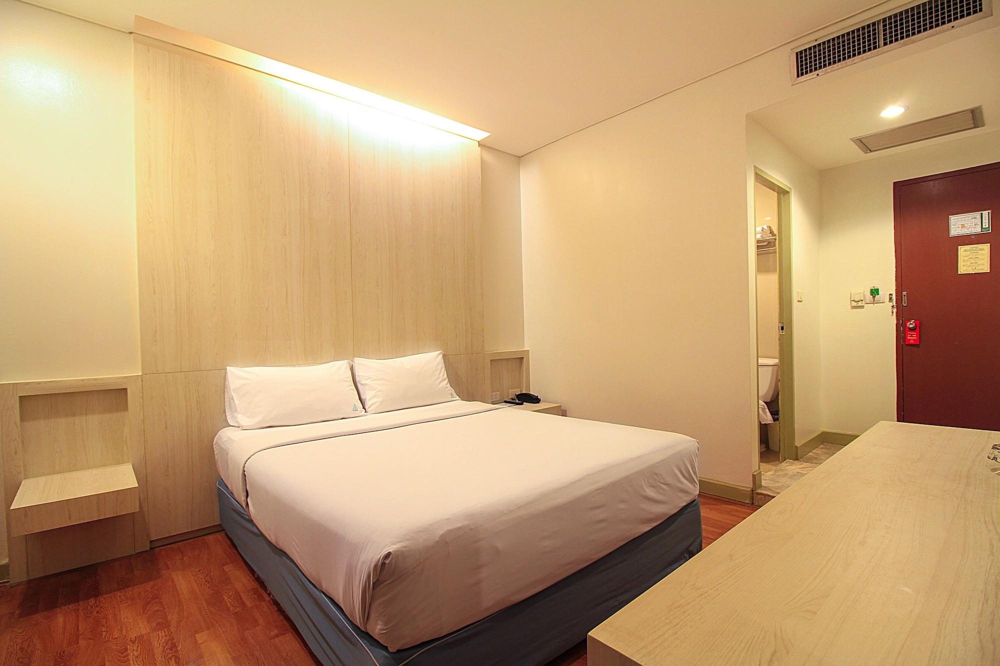 Ten Stars Hotel Bangkok Extérieur photo