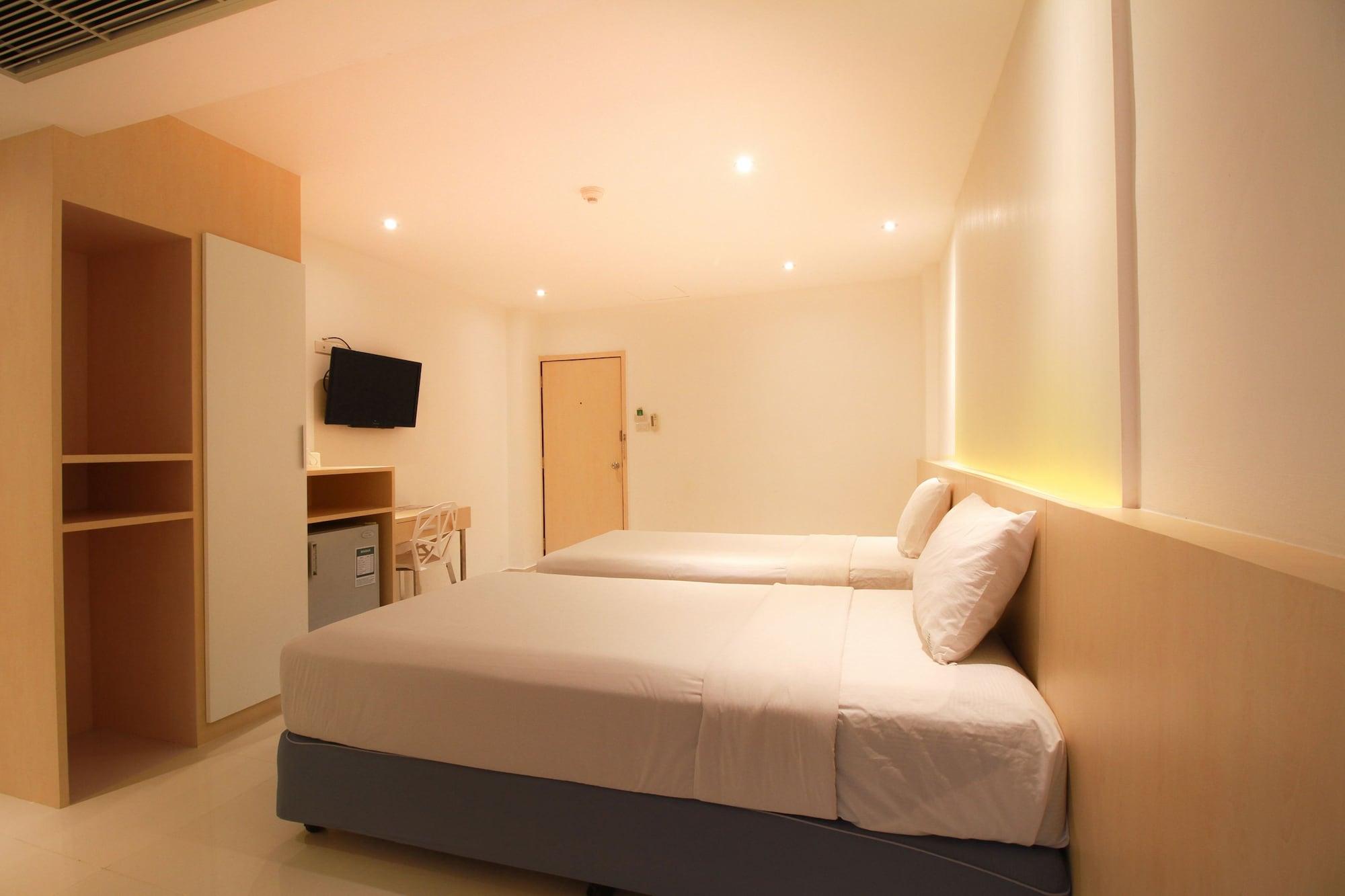 Ten Stars Hotel Bangkok Extérieur photo