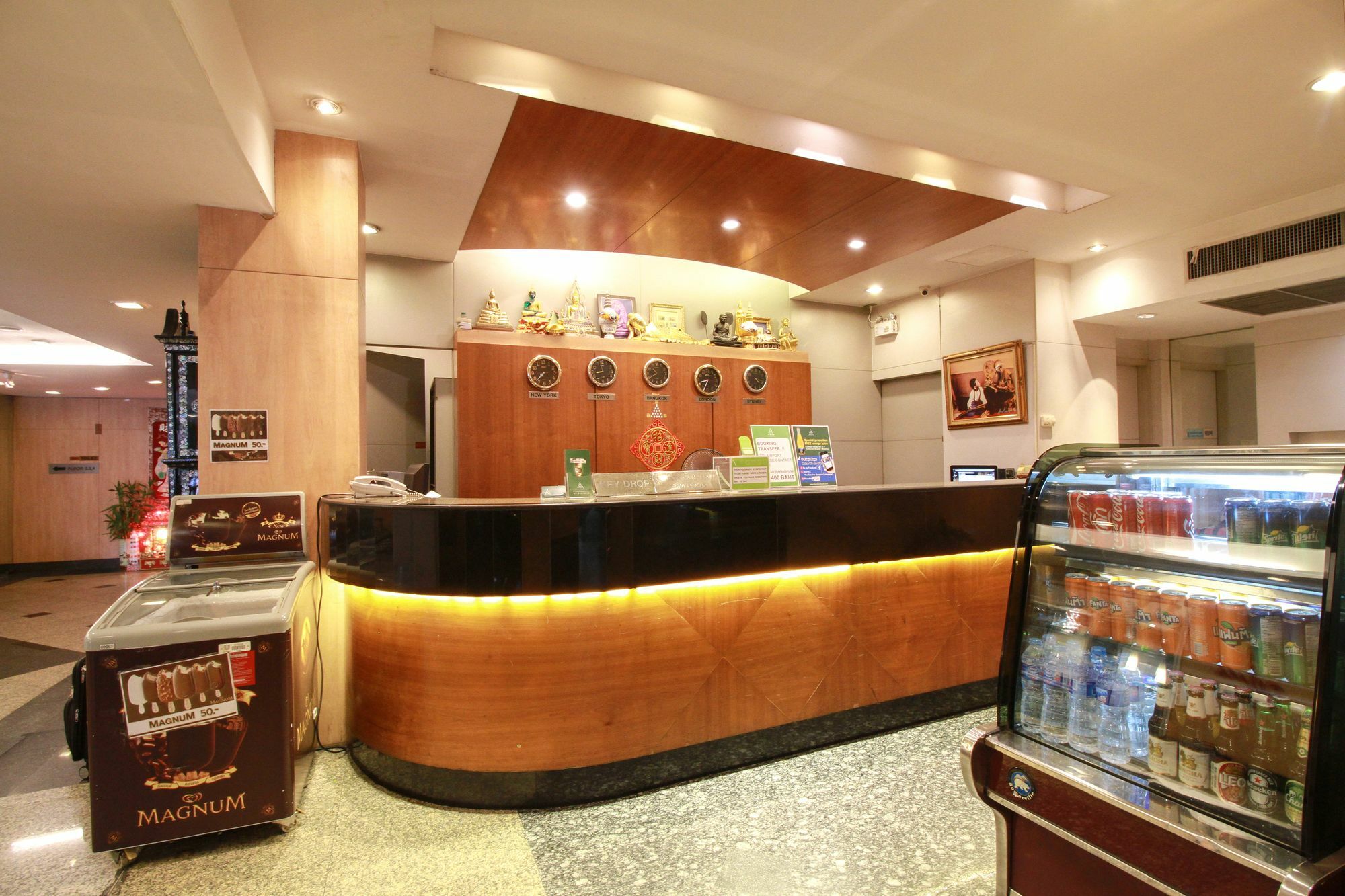 Ten Stars Hotel Bangkok Extérieur photo