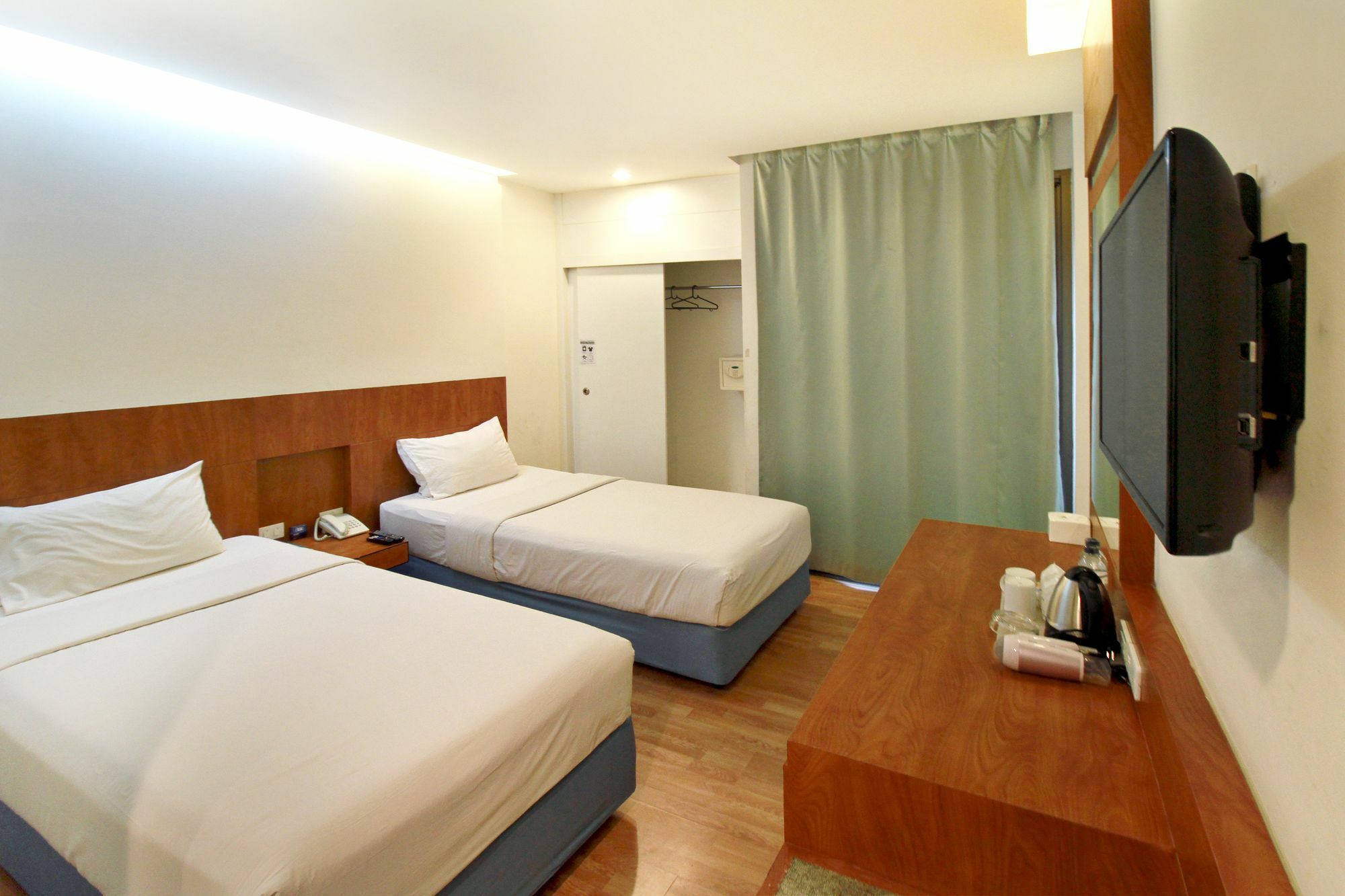 Ten Stars Hotel Bangkok Extérieur photo