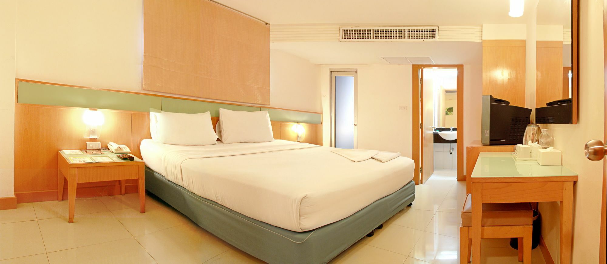 Ten Stars Hotel Bangkok Extérieur photo