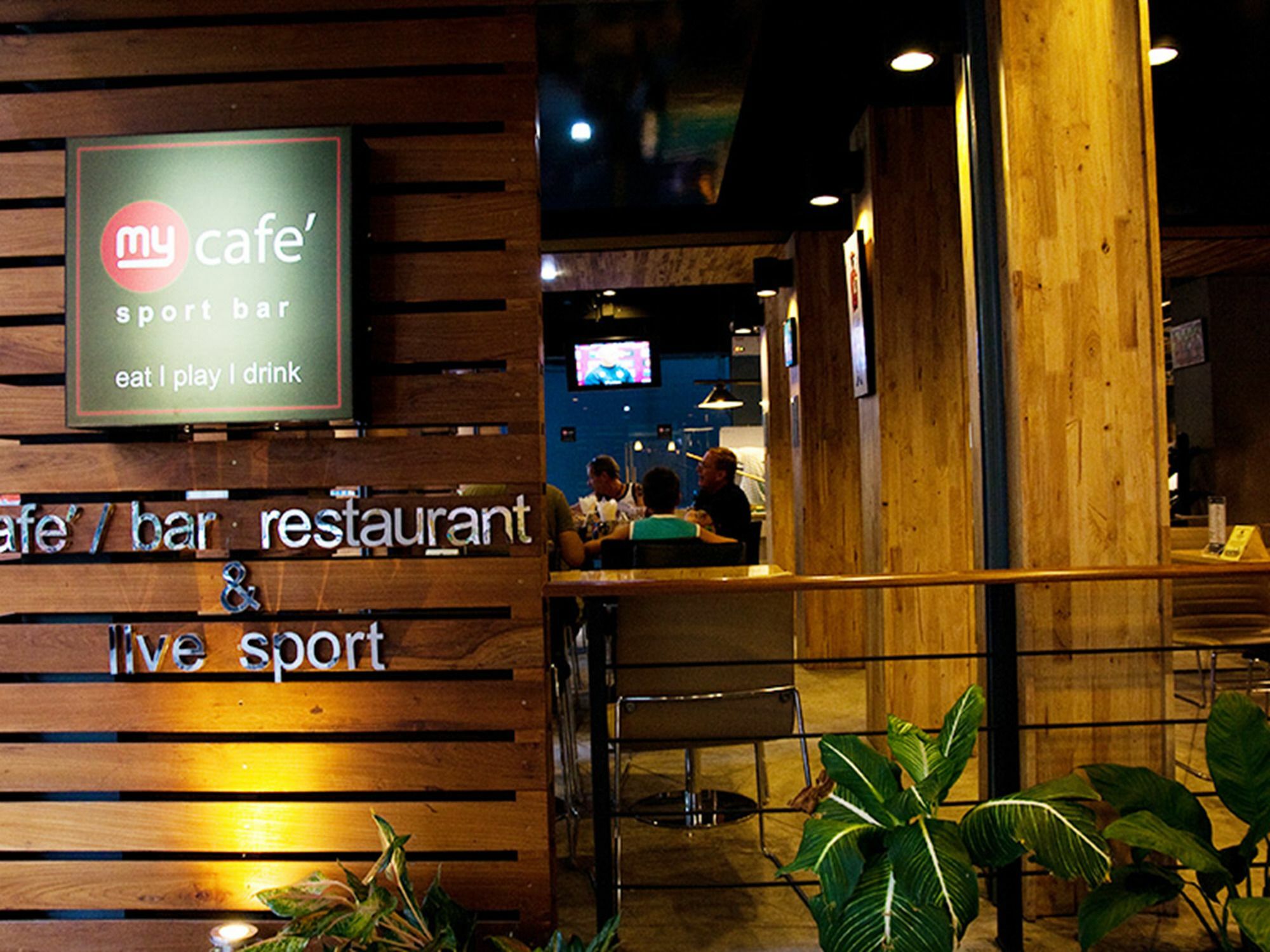 Ten Stars Hotel Bangkok Extérieur photo