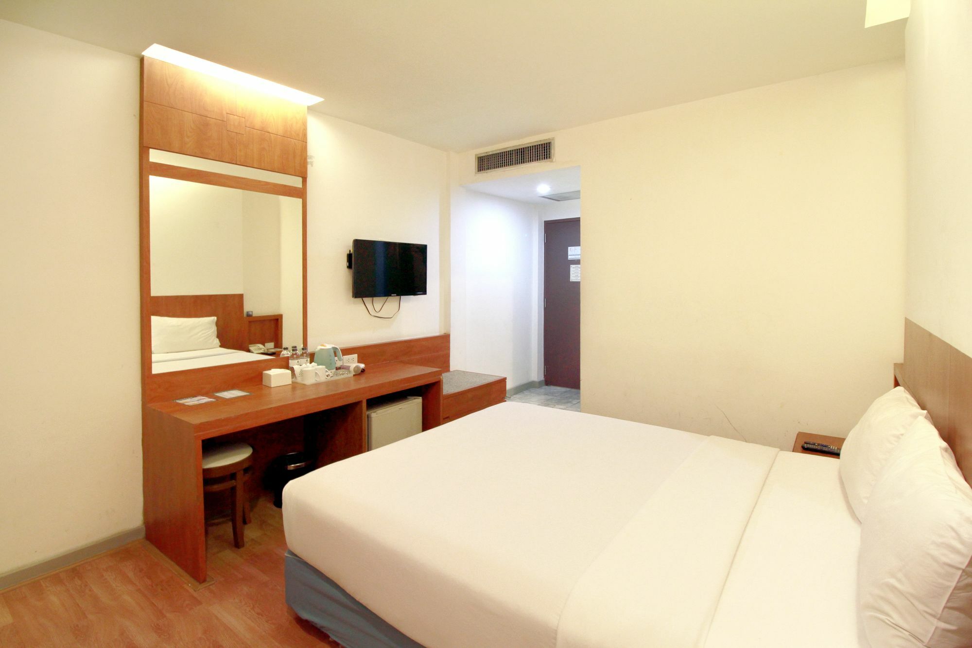 Ten Stars Hotel Bangkok Extérieur photo