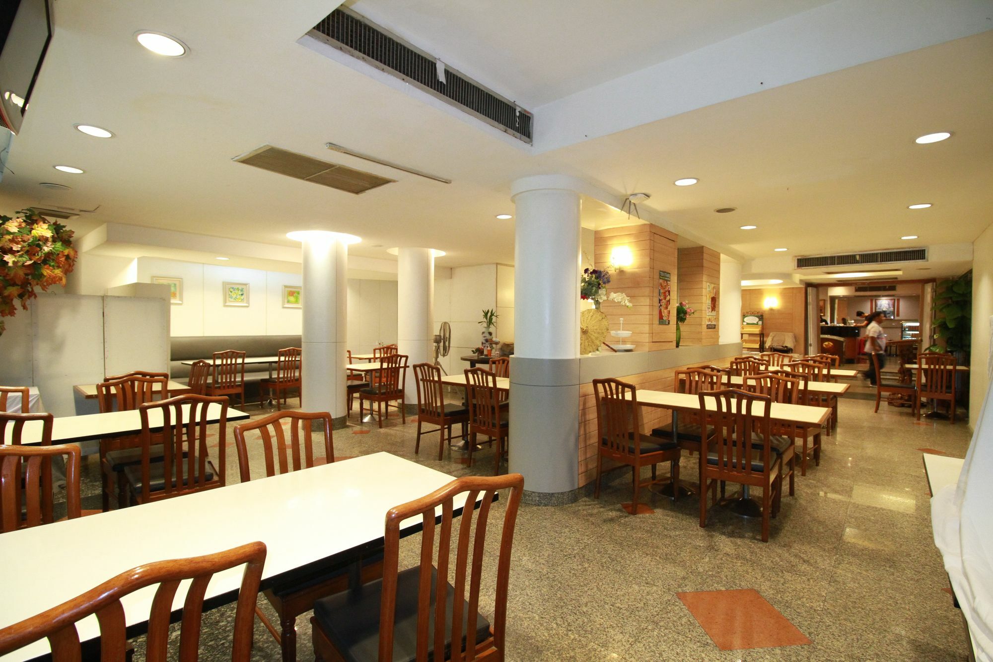 Ten Stars Hotel Bangkok Extérieur photo
